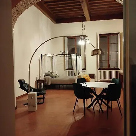 Lo Nel Borgo * Florence